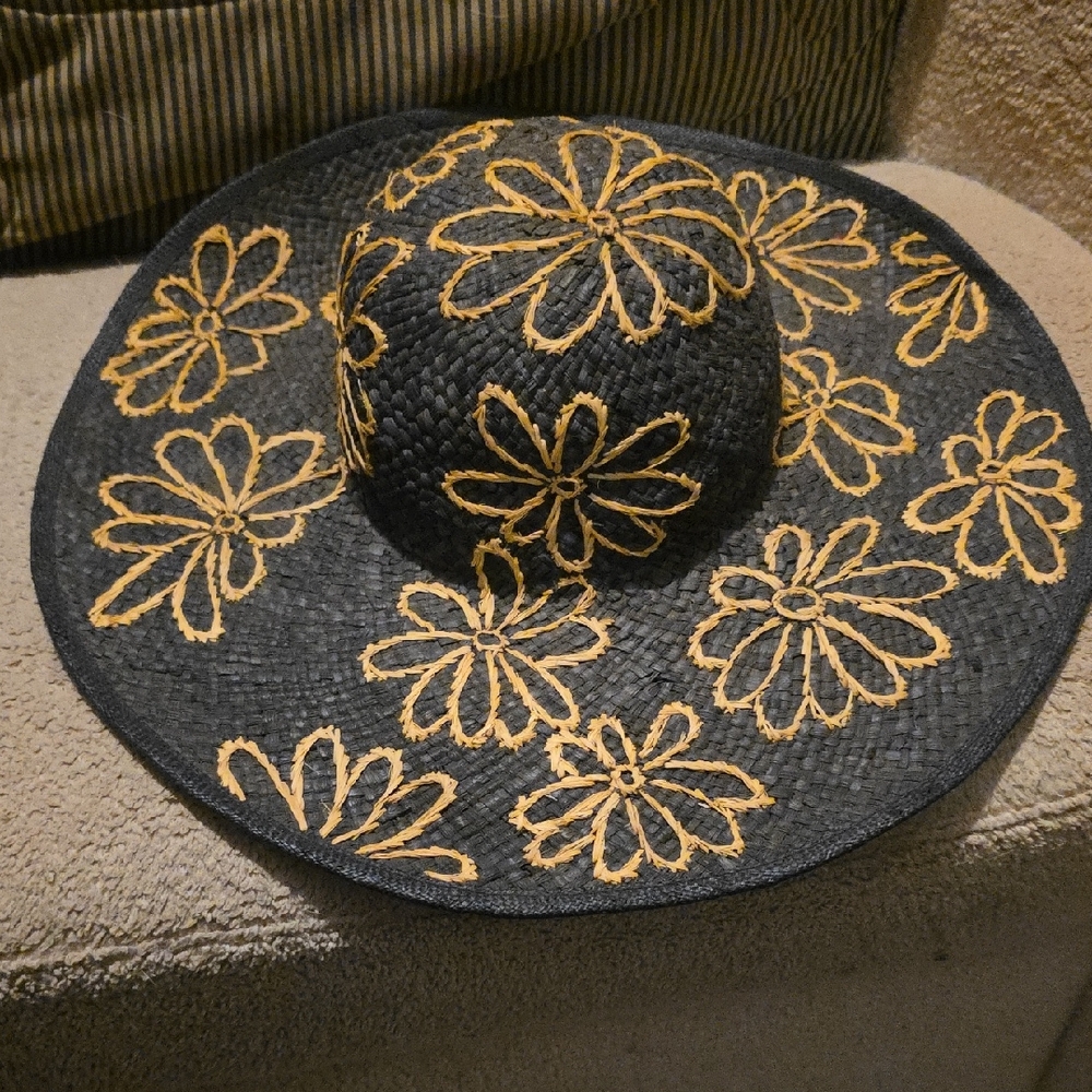 Liz Claiborne Black Hat W/ Gold Daisys. Hand Woven. Worn Once To The Derby